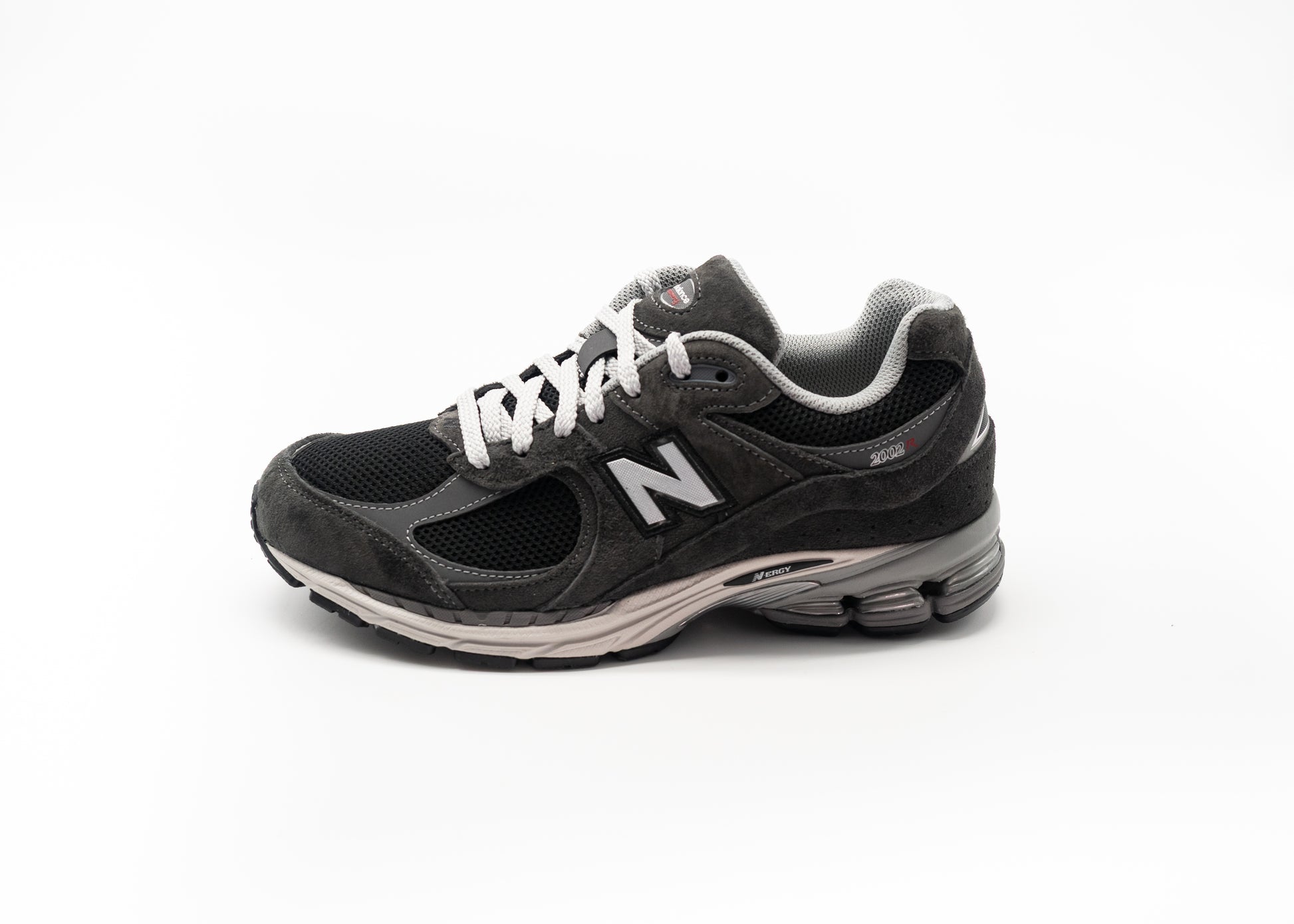 NEW BALANCE - NEW BALANCE 2002R BLACK CEMENT CON CASTLEROCK