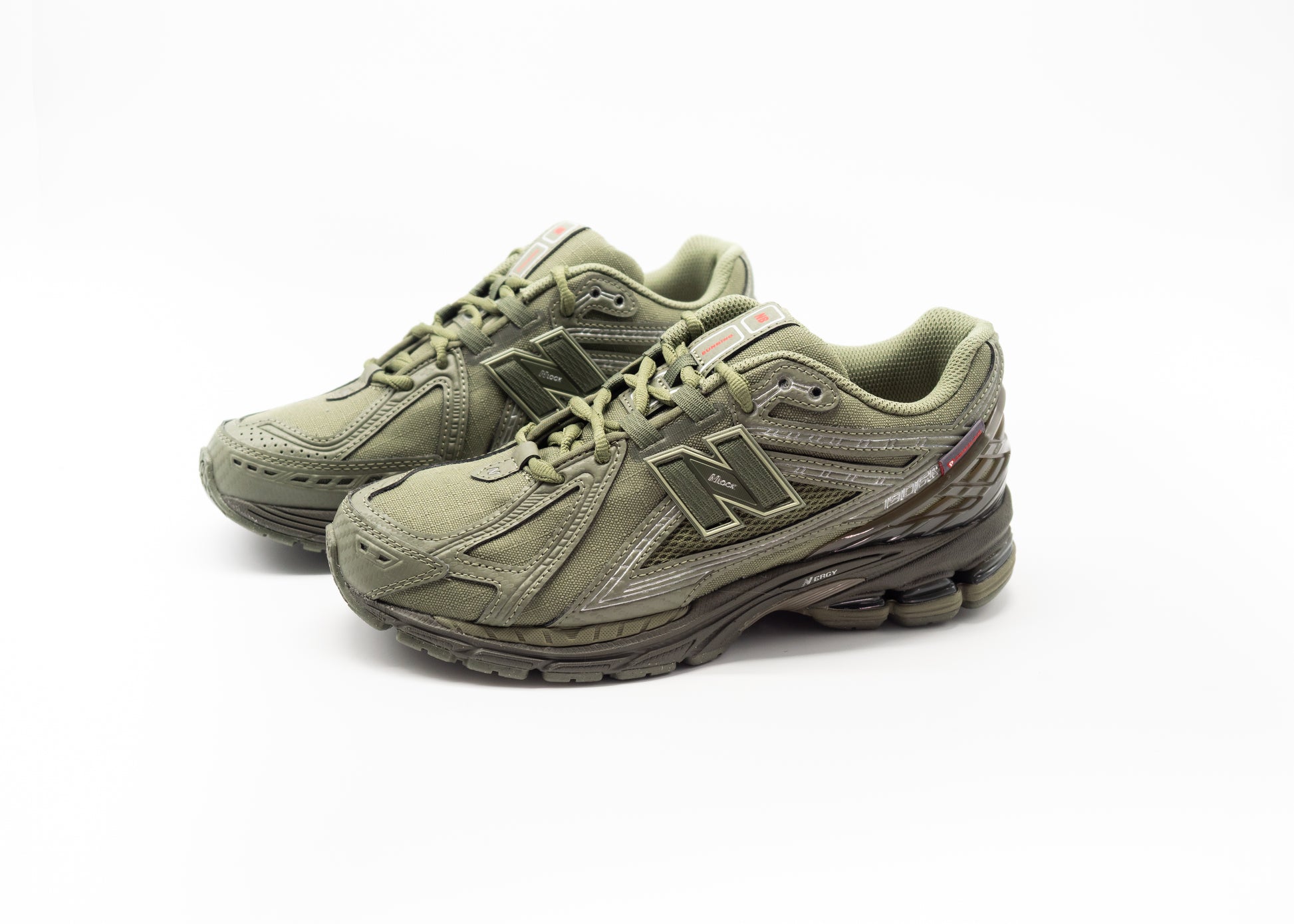 NEW BALANCE - NEW BALANCE 1906R DARK OLIVINE CON SILVER METALLIC