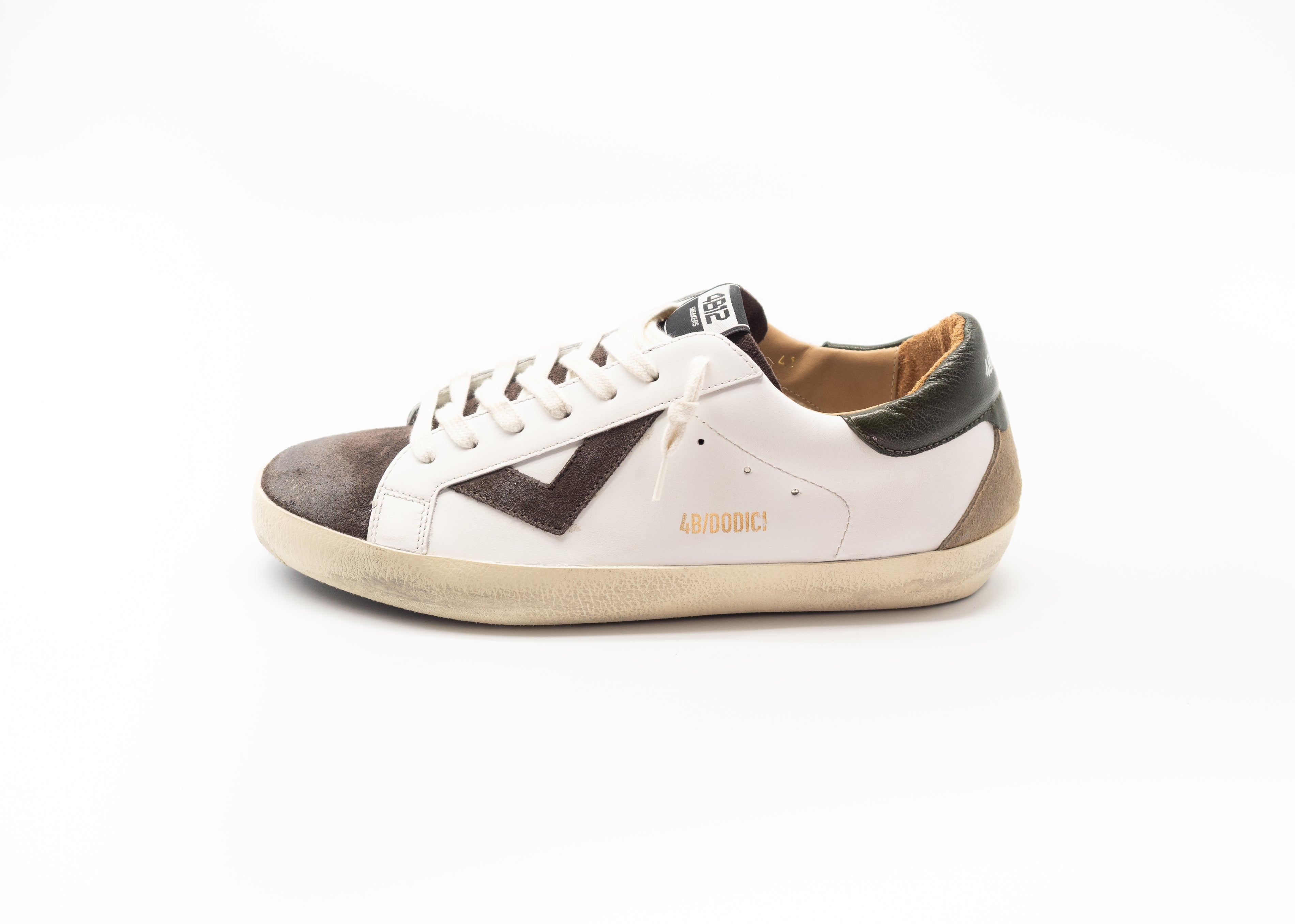 4B12 - SUPRIME EBONY GREEN