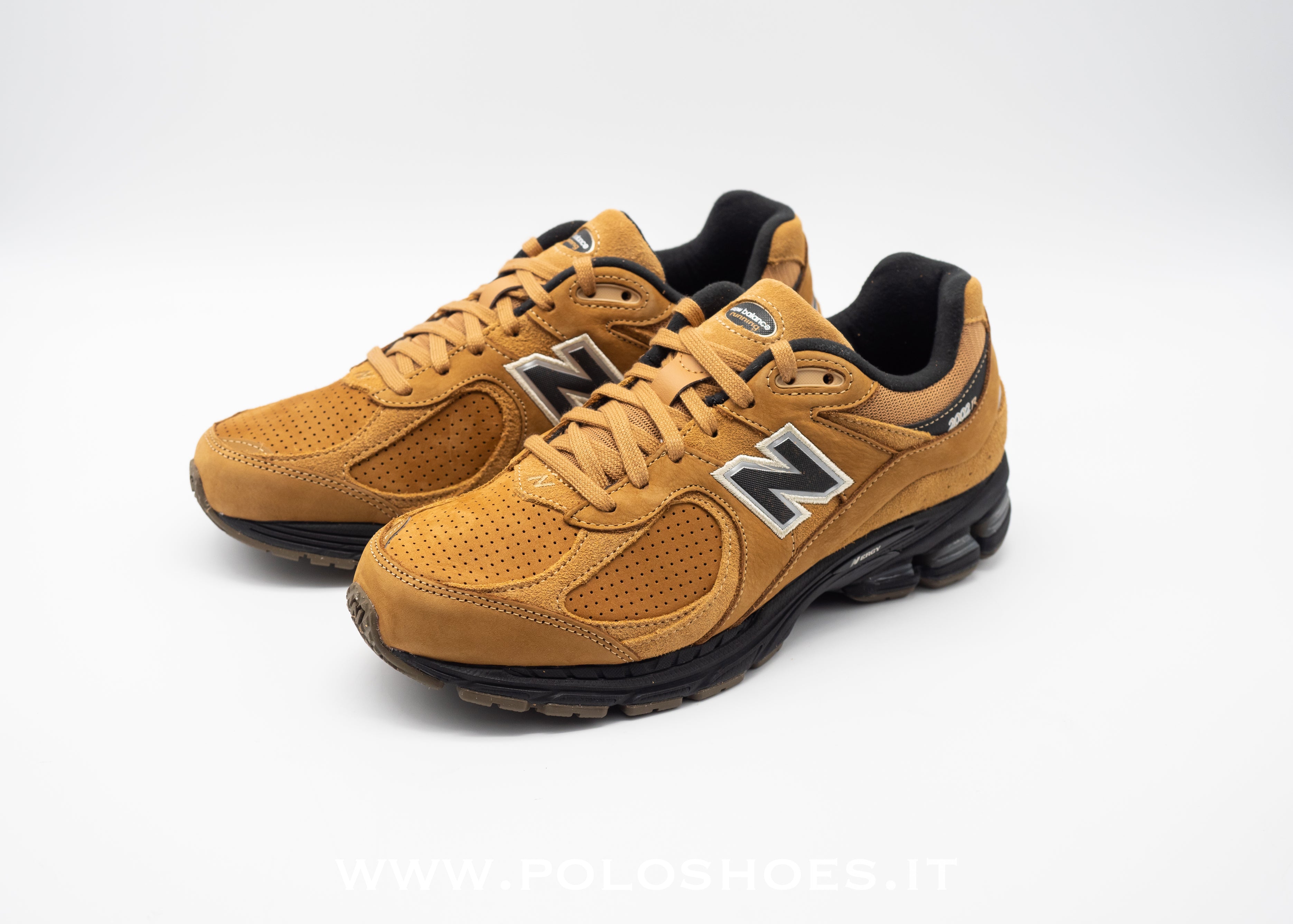 NEW BALANCE - NEW BALANCE 2002R