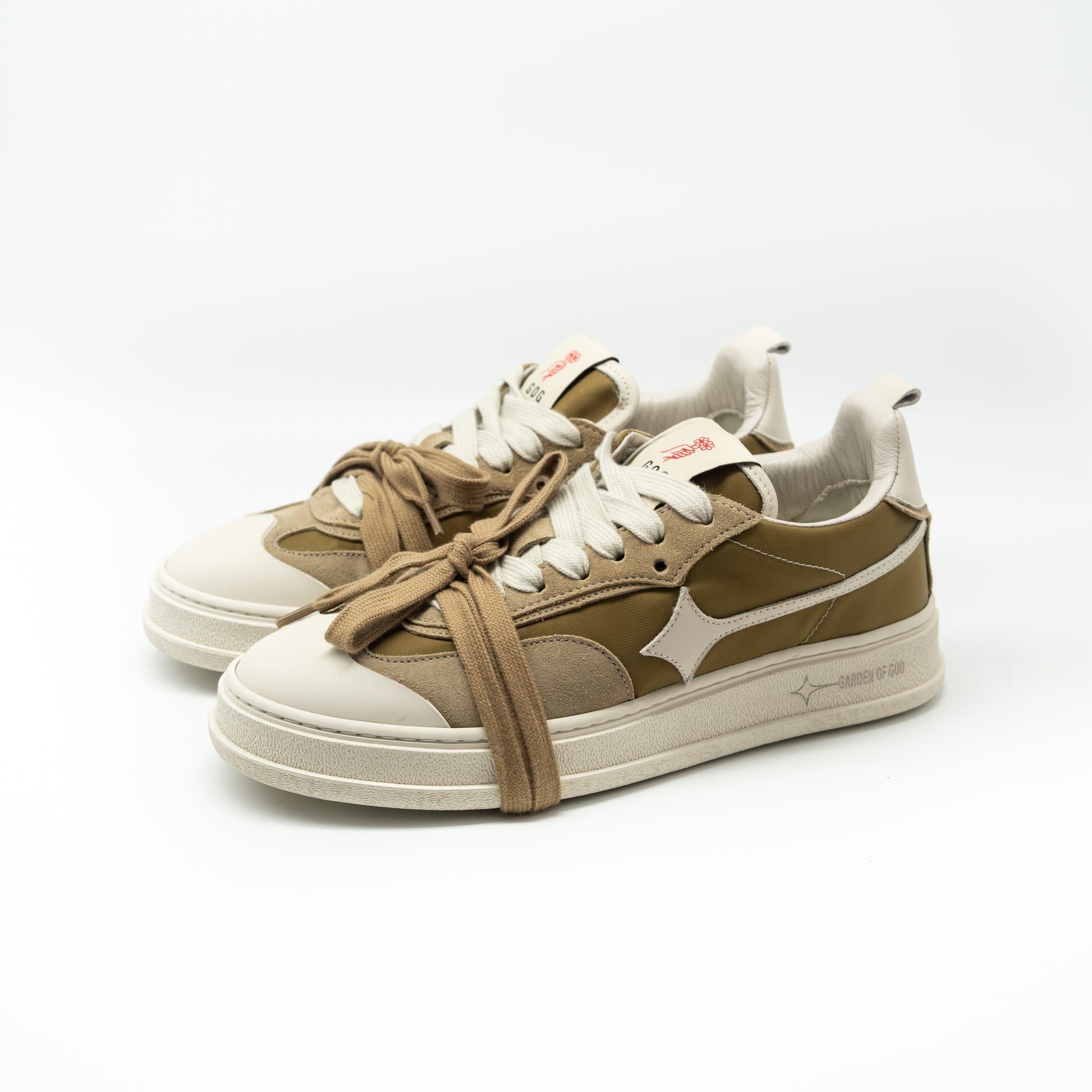GARDEN OF GOD - APPLE NYLON TAUPE