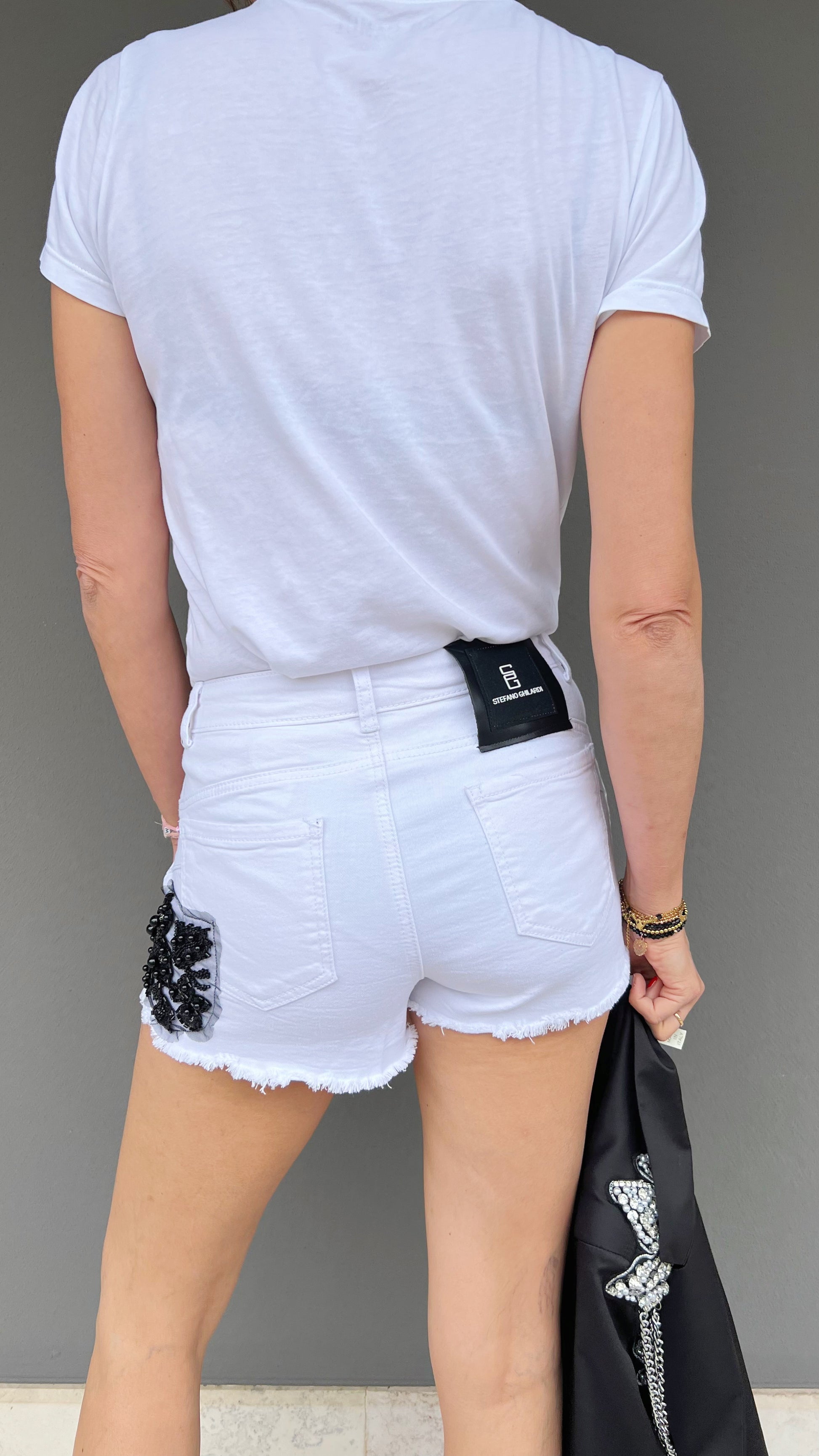 STEFANO GHILARDI - SHORT WHITE FLOWER