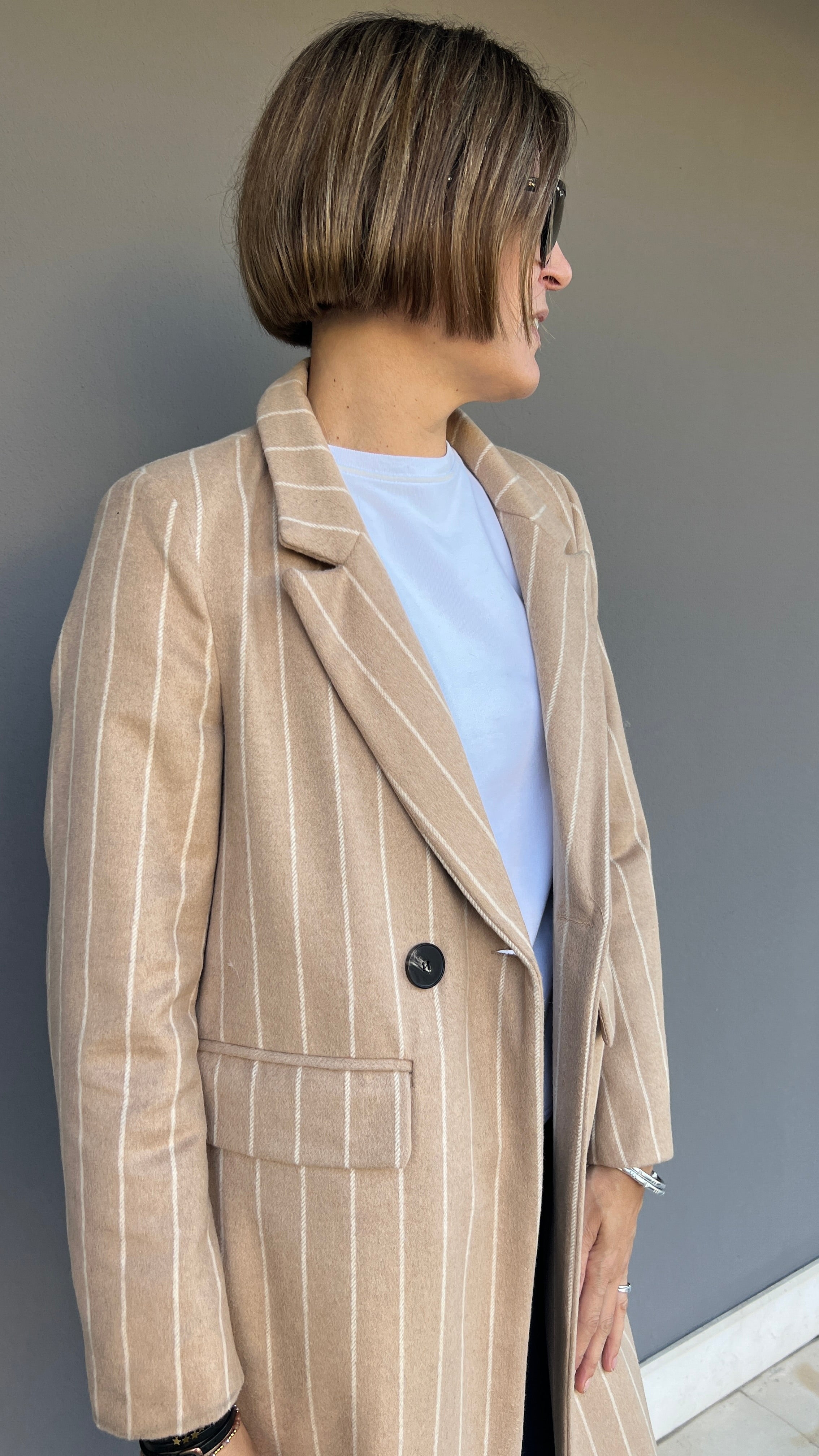 D'ELLE - CAPPOTTO GESSATO CON BOTTONE BEIGE