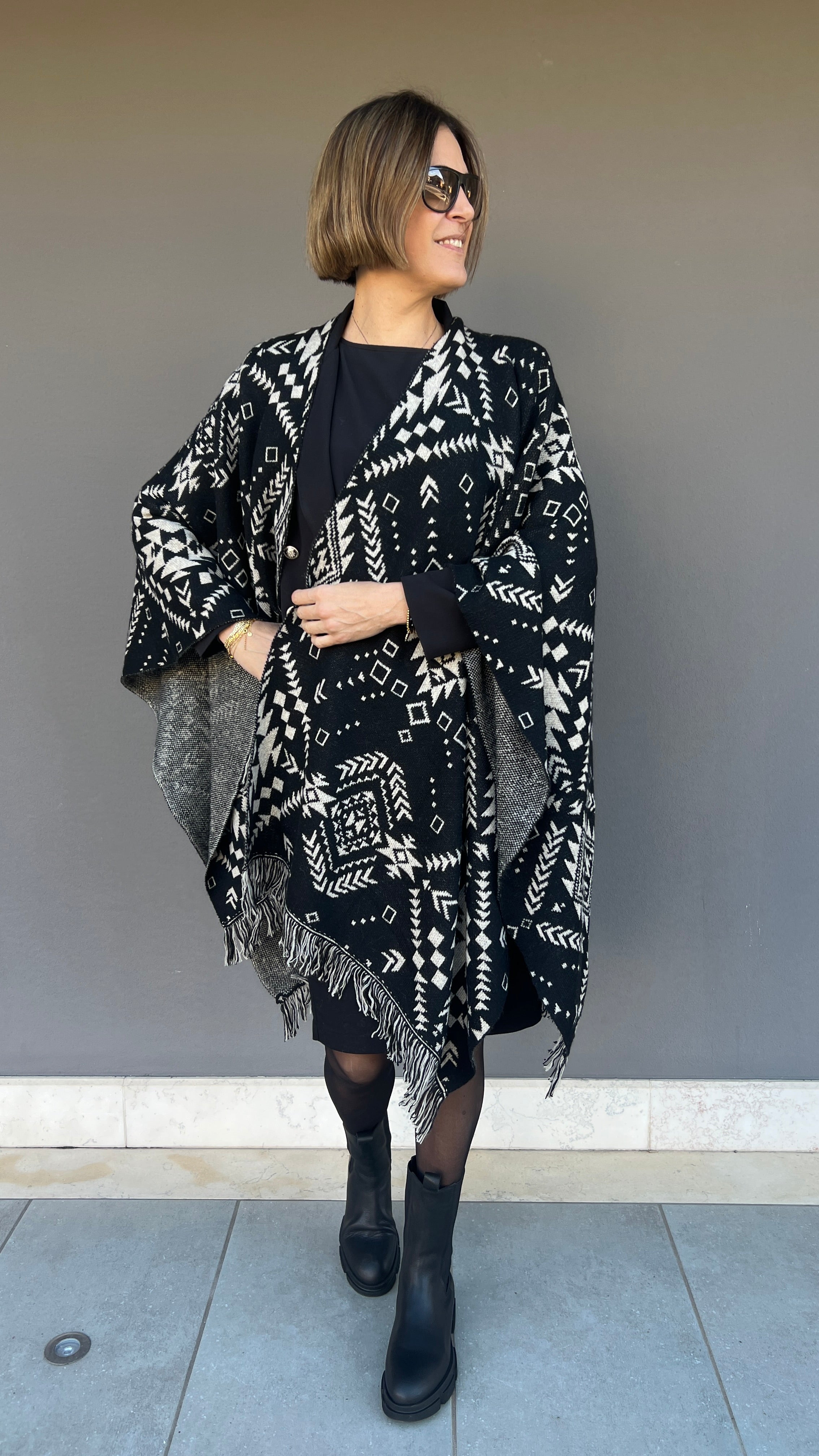 TÖÖCO - PONCHO KNITTING OHANA BLACK