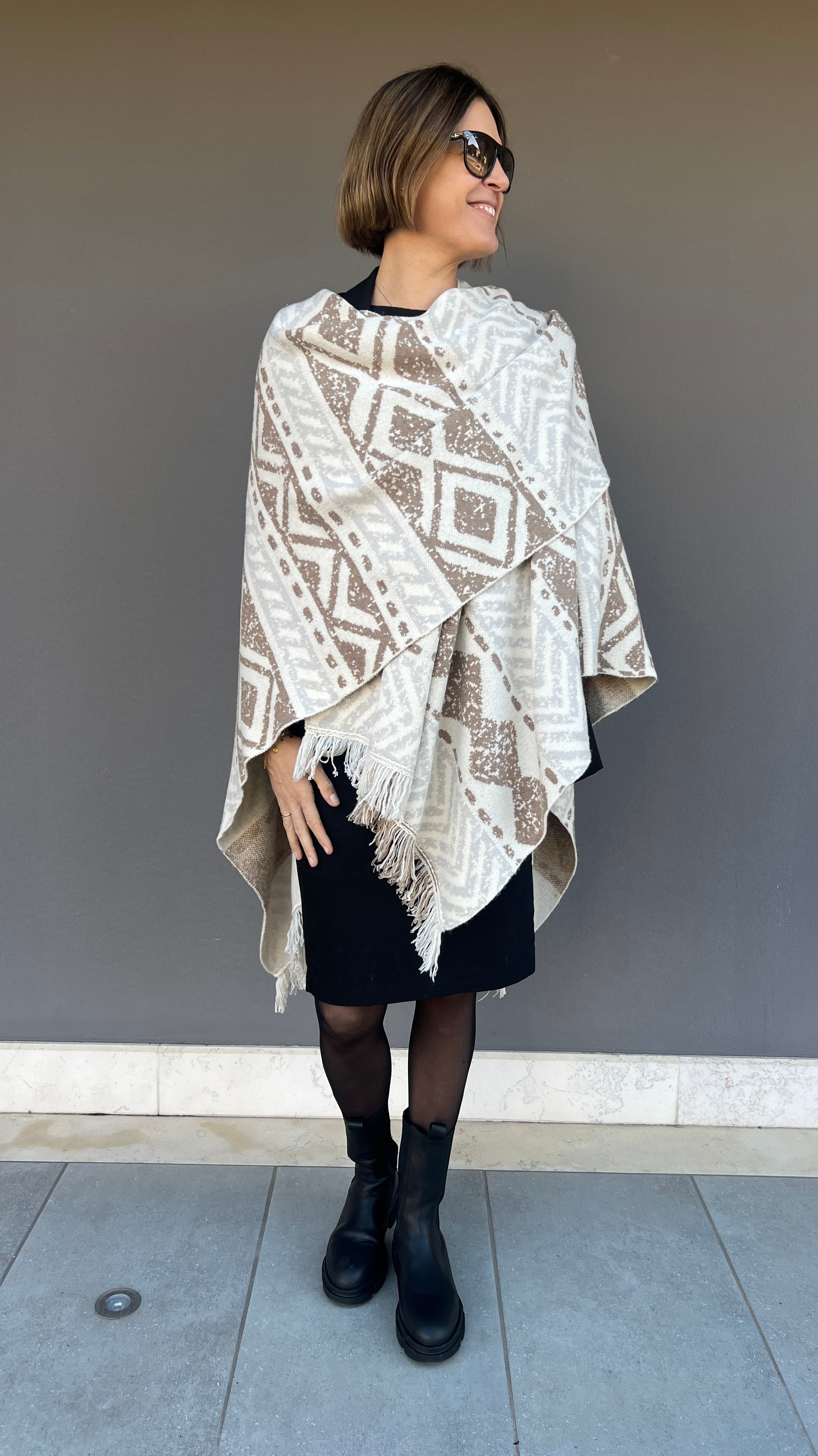 TÖÖCO - PONCHO KNITTING DUNE SAND