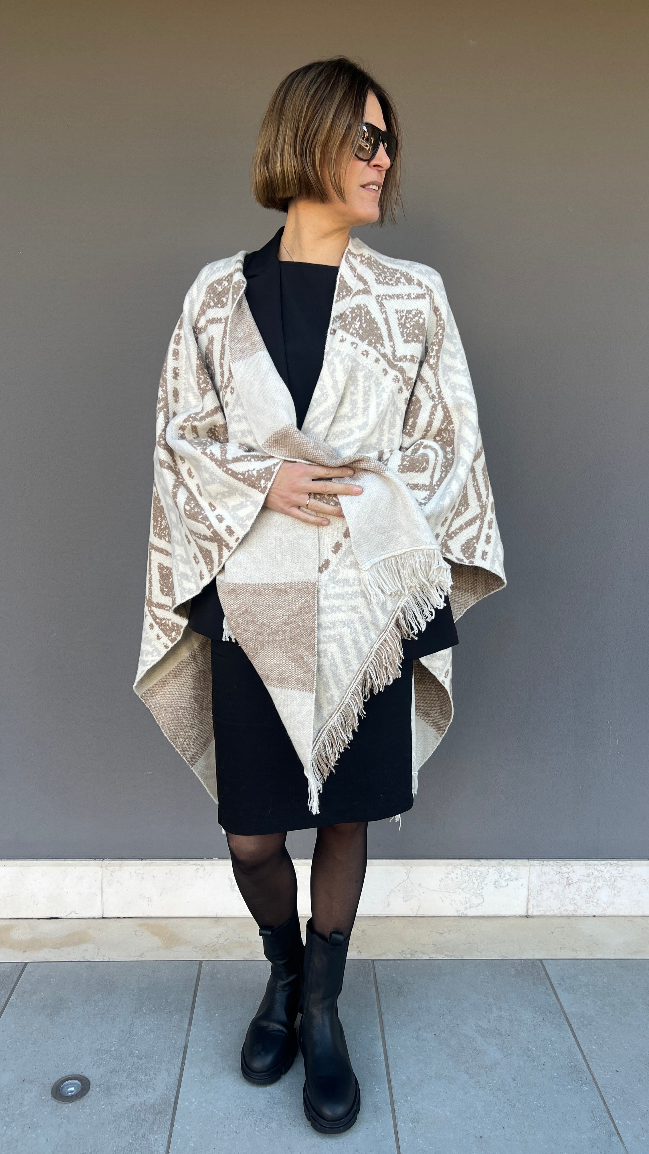 TÖÖCO - PONCHO KNITTING DUNE SAND