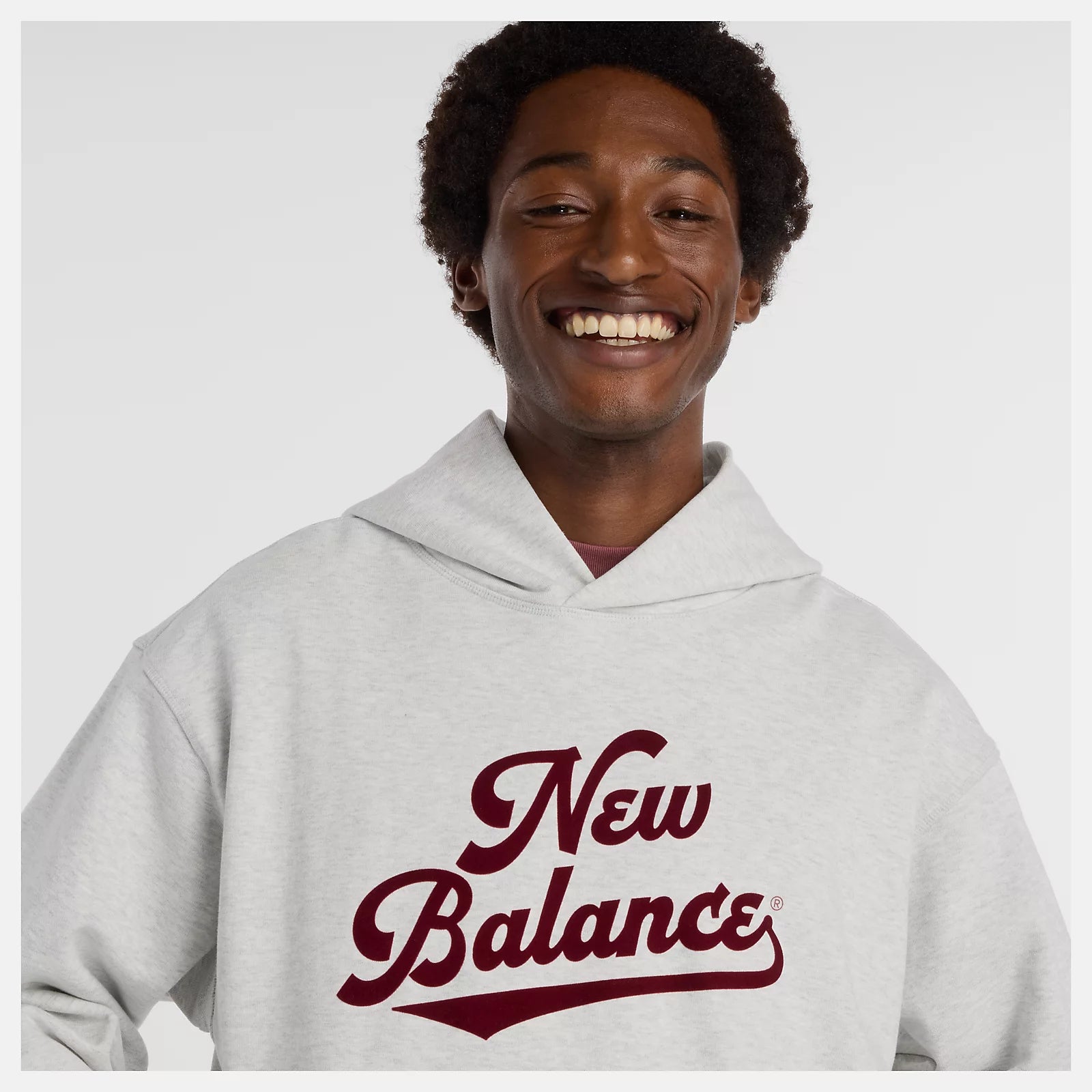 NEW BALANCE -ATHLETICS LEGACY HOODIE ASH HEATHER