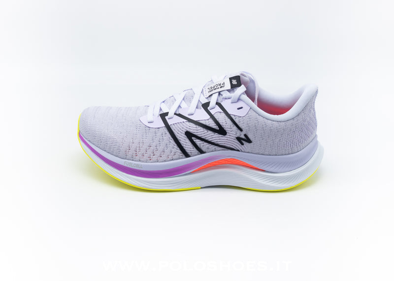 NEW BALANCE - NEW BALANCE FUELCELL WHITE